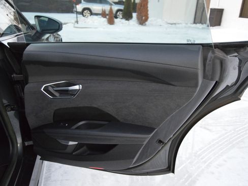 Used 2023 Audi e-tron GT Premium Plus image 33