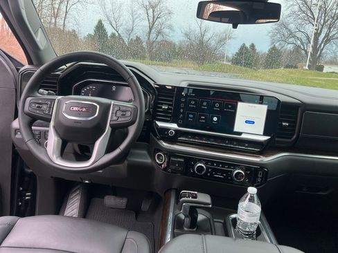 Used 2025 GMC Sierra 1500 Elevation w/ Elevation Premium Package image 25