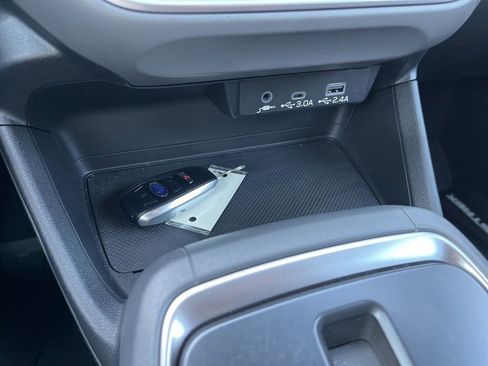 Used 2025 Subaru Crosstrek 2.0i Premium image 22