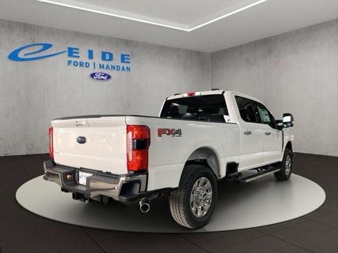 New 2026 Ford F250 Lariat w/ Chrome Package image 7