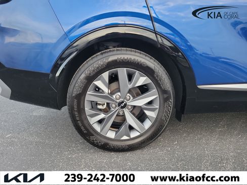 Used 2025 Kia Sportage SX FWD image 9