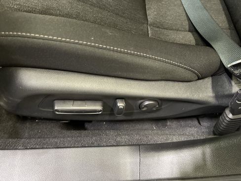 Certified 2025 Honda Accord SE image 12