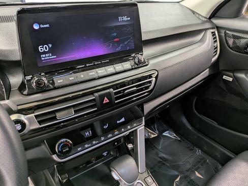 Certified 2022 Kia Seltos SX w/ Sunroof Package image 11