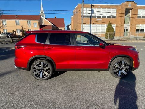 New 2026 Mitsubishi Outlander SE image 4