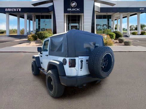 Used 2017 Jeep Wrangler Sport w/ Quick Order Package 24S AWD/4WD image 3