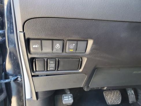 Used 2024 Nissan Armada SL w/ Captain's Chairs Package AWD/4WD image 24