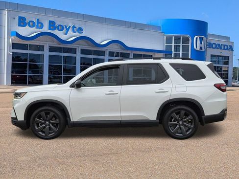 Used 2025 Honda Pilot Sport image 8