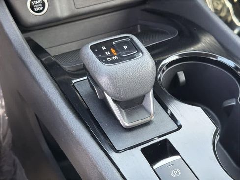 Used 2023 Nissan Rogue SV image 17