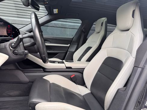 Certified 2022 Porsche Taycan 4 Cross Turismo image 5