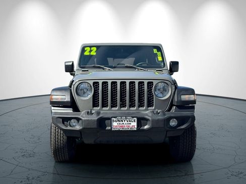 Used 2022 Jeep Gladiator Sport w/ Trailer Tow Package AWD/4WD image 9