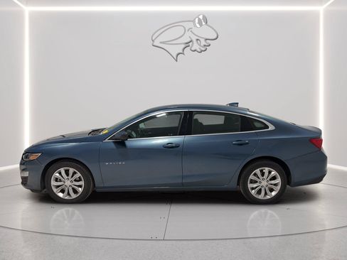 Used 2024 Chevrolet Malibu LT FWD image 2