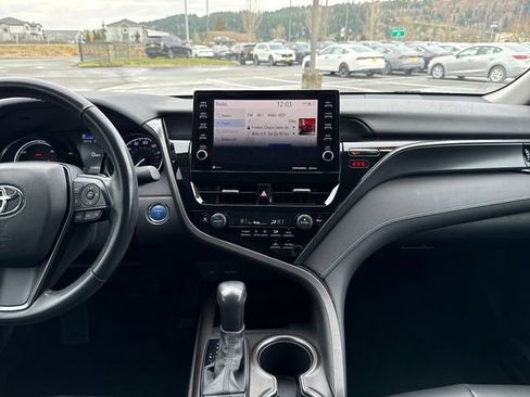 Used 2021 Toyota Camry SE w/ Audio Upgrade Package image 22