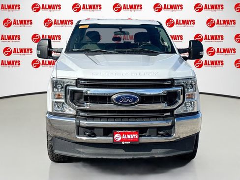 Used 2021 Ford F250 XLT w/ FX4 Off-Road Package image 2