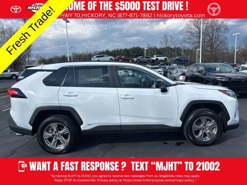 Used 2025 Toyota RAV4 LE image 4