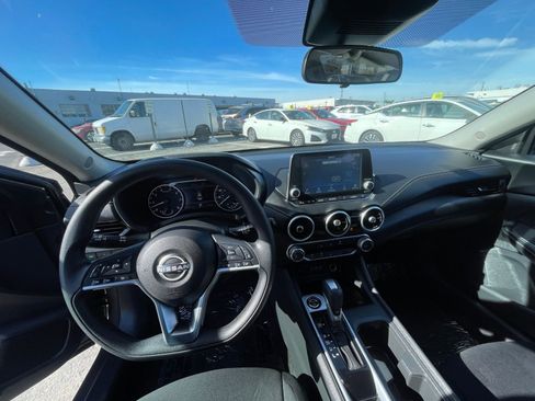 Used 2025 Nissan Sentra SV image 33