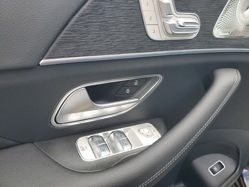 New 2026 Mercedes-Benz GLS 580 4MATIC image 22