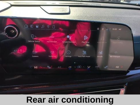 New 2026 Chevrolet Traverse Z71 w/ Enhanced Driving Package image 7