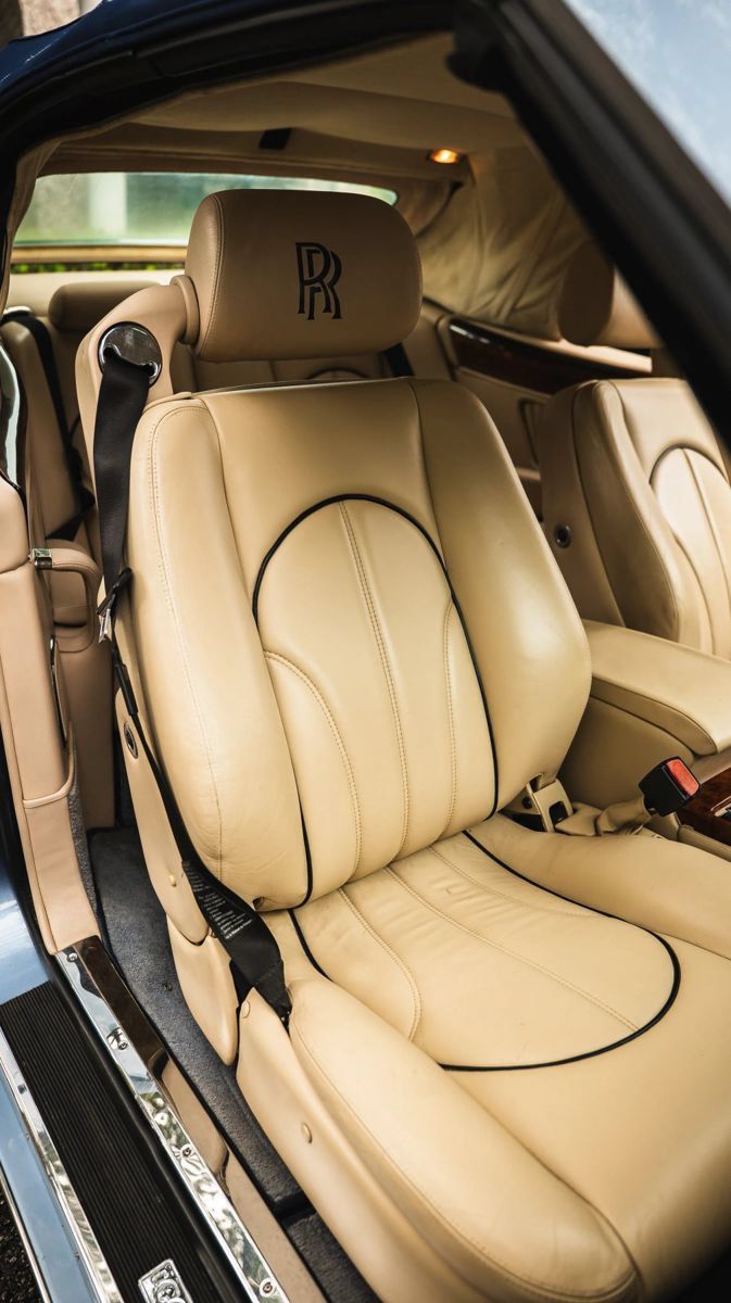 Used 2000 Rolls-Royce Corniche RWD image 24