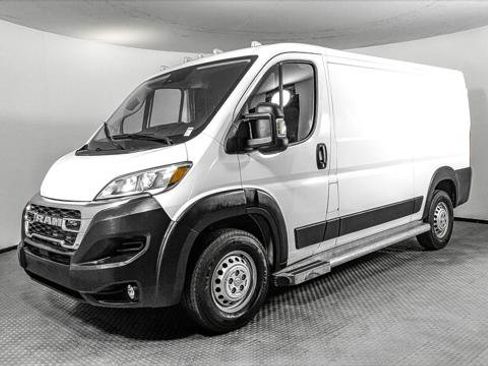 Used 2025 RAM ProMaster 2500 w/ U-Haul Equipment Group FWD image 2