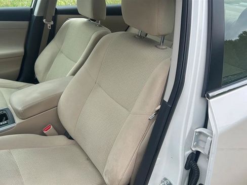 Used 2015 Nissan Altima 2.5 SV w/ Convenience Package FWD image 31