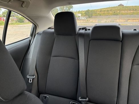 Used 2025 Toyota Corolla LE FWD image 30