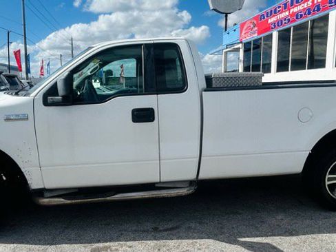 Used 2005 Ford F150 STX image 2