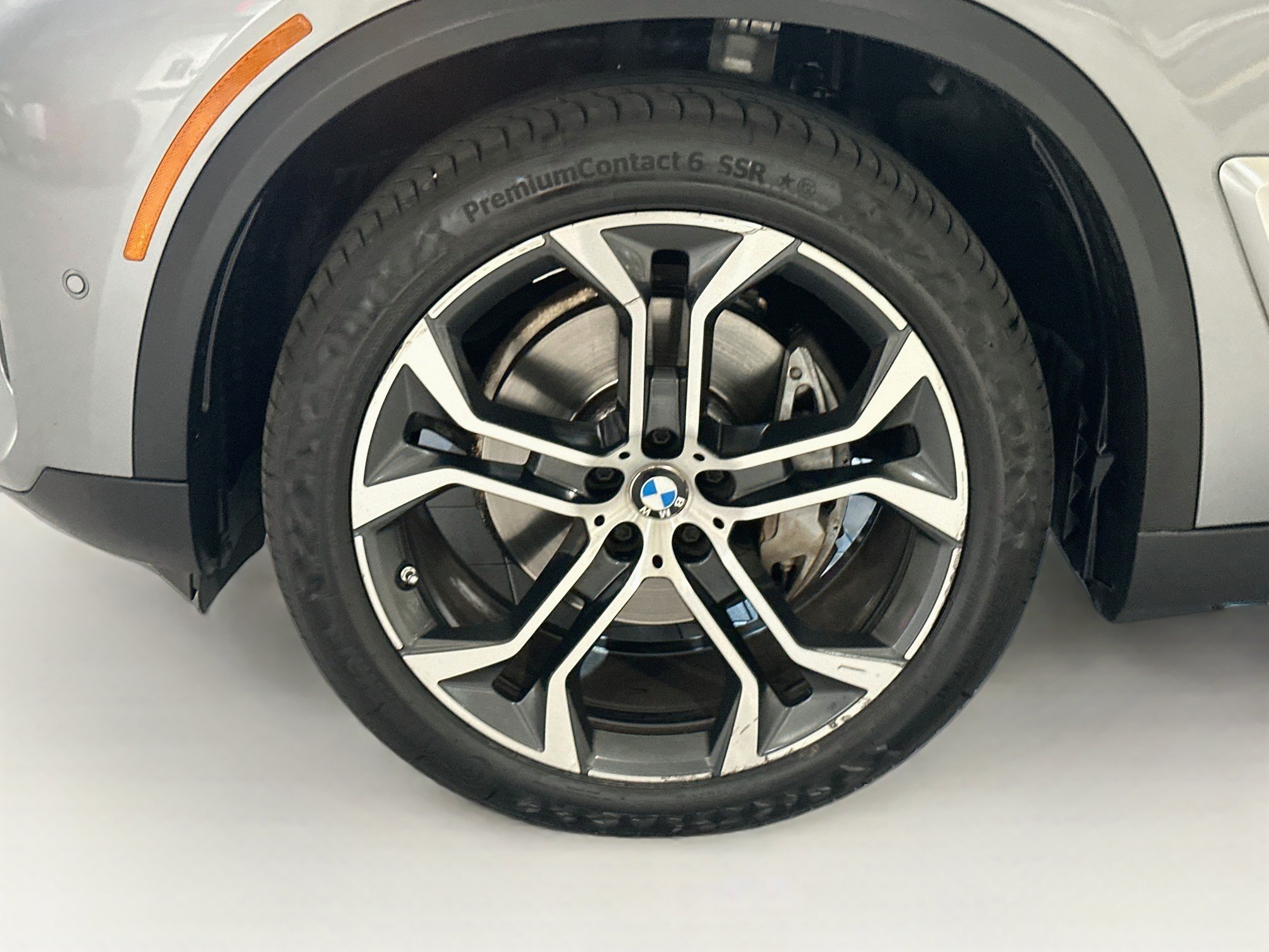 Used 2024 BMW X5 xDrive40i w/ Parking Assistance Package AWD/4WD image 32