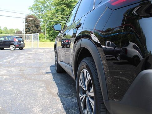 Used 2021 Nissan Rogue SV AWD/4WD image 13