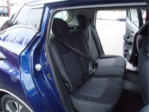 Used 2018 Nissan Leaf SV w/ SV Technology Package image 13