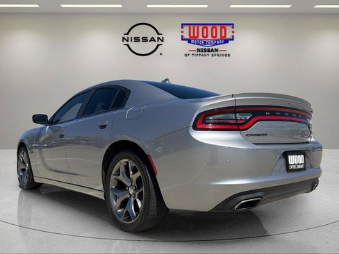 Used 2016 Dodge Charger R/T w/ Plus Group RWD image 4