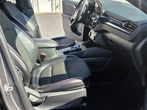 Used 2024 Ford Escape ST-Line image 14