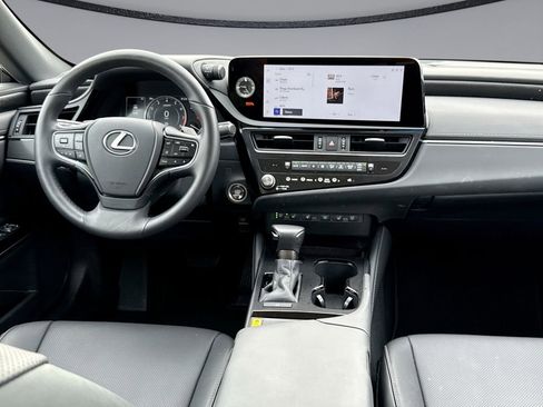 Used 2025 Lexus ES 350 w/ Premium Package FWD image 19