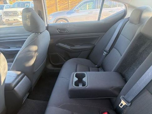 Certified 2025 Nissan Altima 2.5 SV FWD image 11