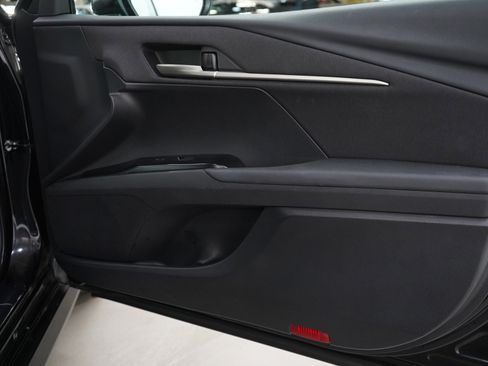 Used 2025 Toyota Camry LE image 9