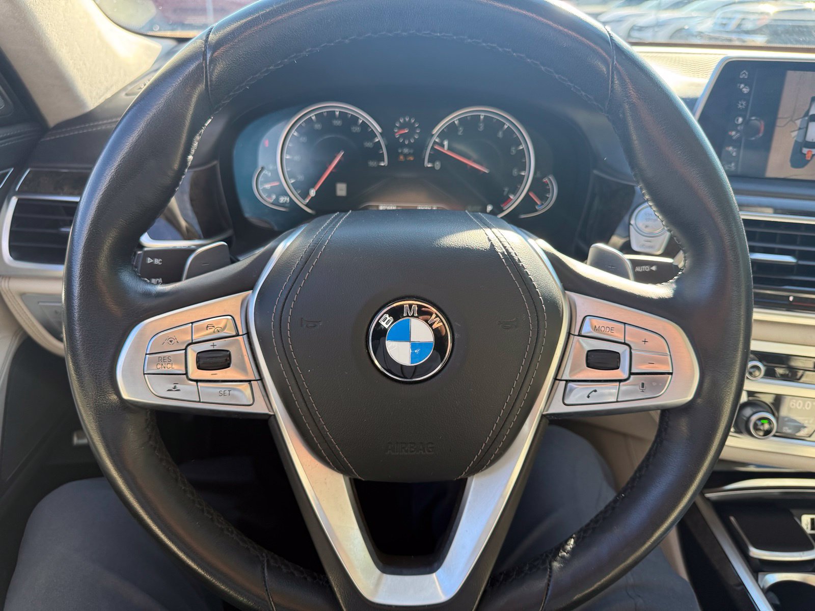 Used 2016 BMW 750i xDrive AWD/4WD image 16