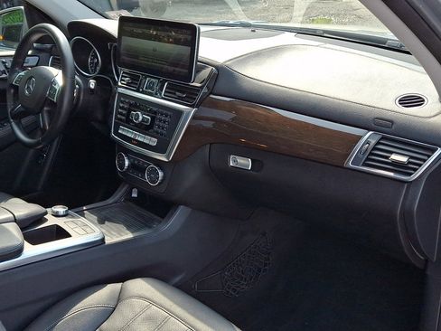 Used 2015 Mercedes-Benz GL 450 4MATIC image 10