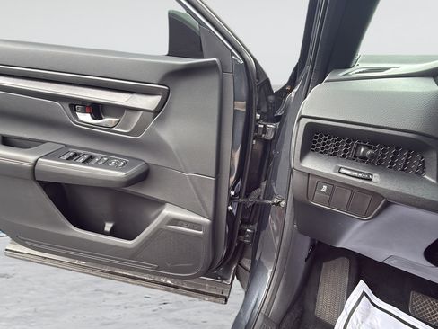 Used 2024 Honda CR-V Sport image 26