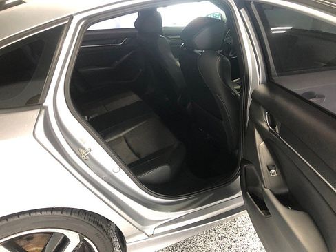 Used 2018 Honda Accord Sport image 17