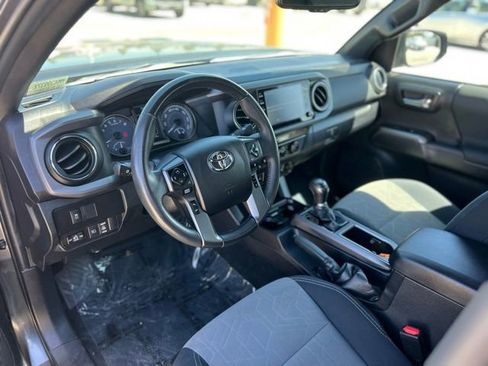 Certified 2021 Toyota Tacoma TRD Off-Road w/ Technology Package image 18