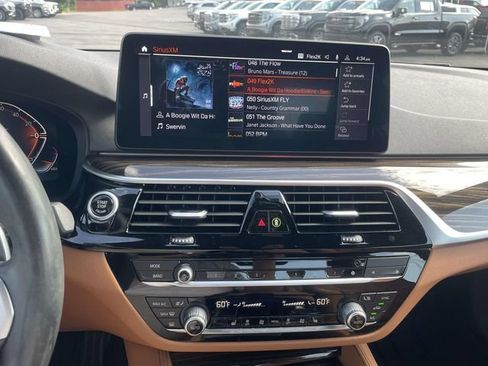 Used 2023 BMW 540i w/ M Sport Package RWD image 21