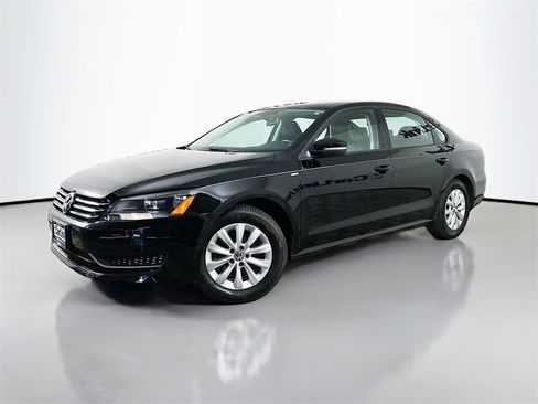 Used 2015 Volkswagen Passat 1.8T Wolfsburg Edition image 3