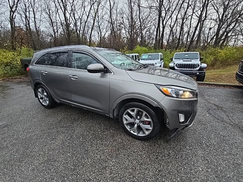 Used 2018 Kia Sorento SX image 10