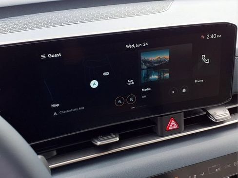 New 2026 Kia Carnival SX FWD image 4