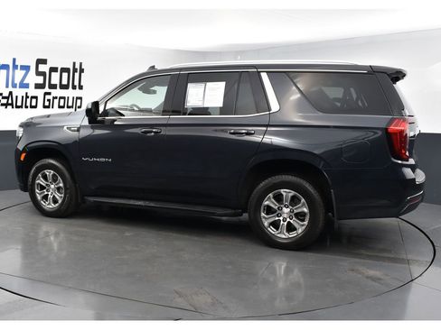 Used 2023 GMC Yukon SLE w/ Gmc Pro Safety Plus Package image 3
