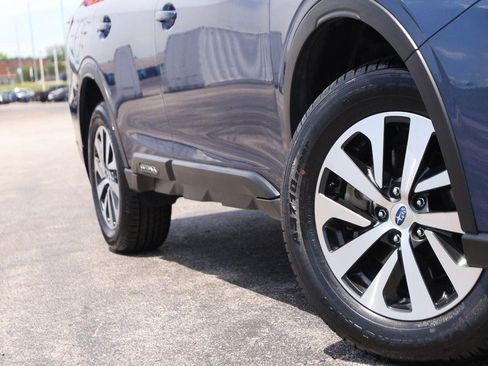 Used 2021 Subaru Outback Premium AWD/4WD image 3