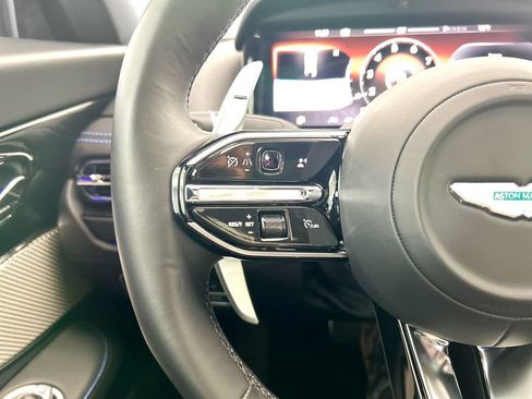 Used 2025 Aston Martin DB12 Coupe RWD image 11