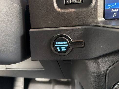 Used 2025 Ford Bronco Badlands image 20