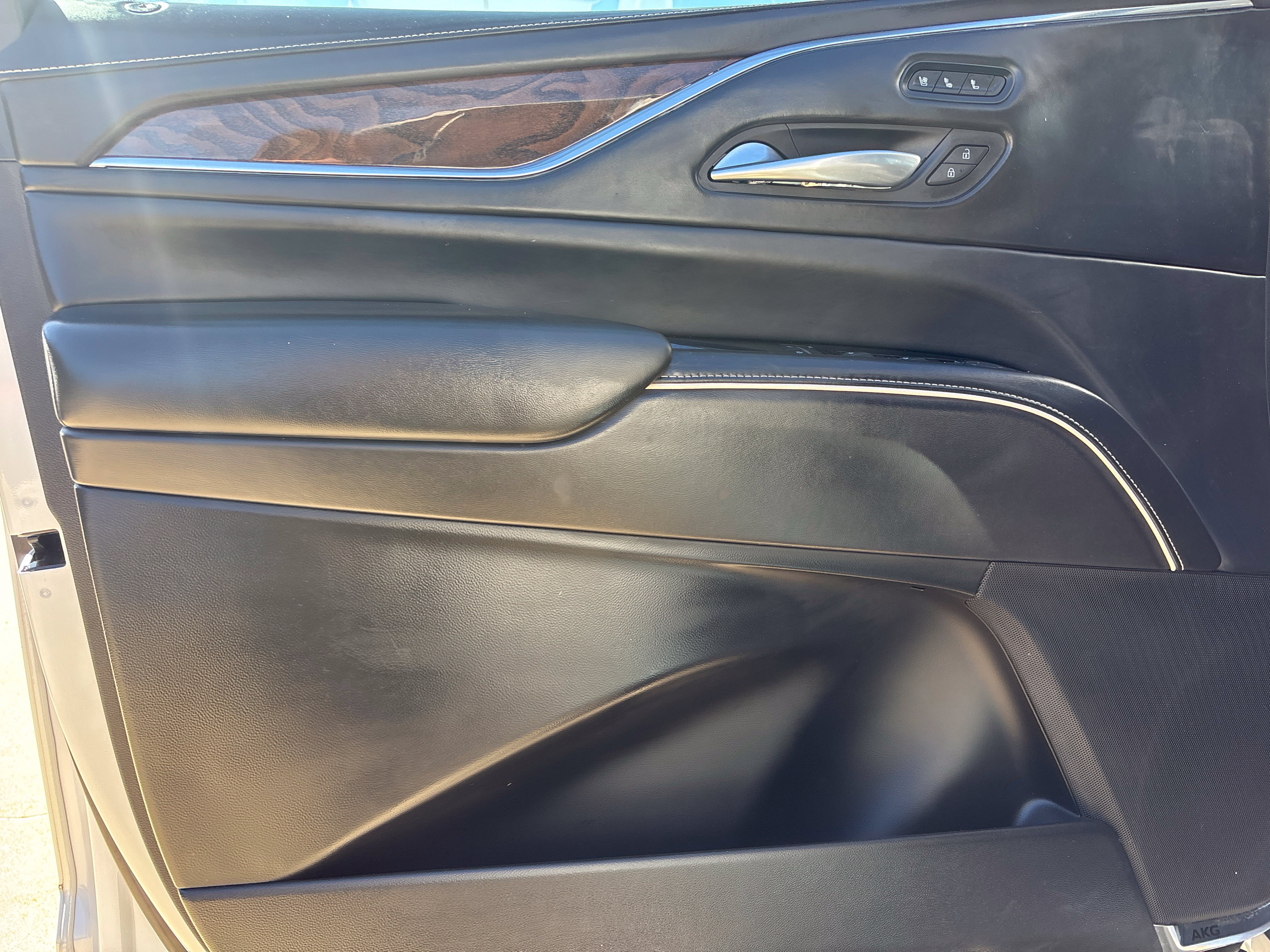 Used 2021 Cadillac Escalade Sport Platinum RWD image 24