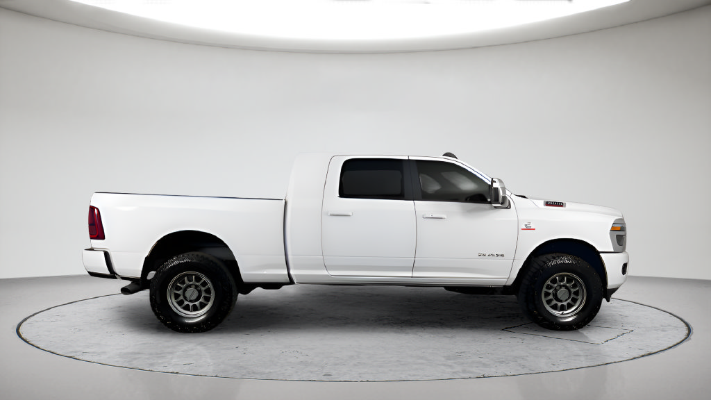 Used 2025 RAM 2500 Laramie AWD/4WD image 4