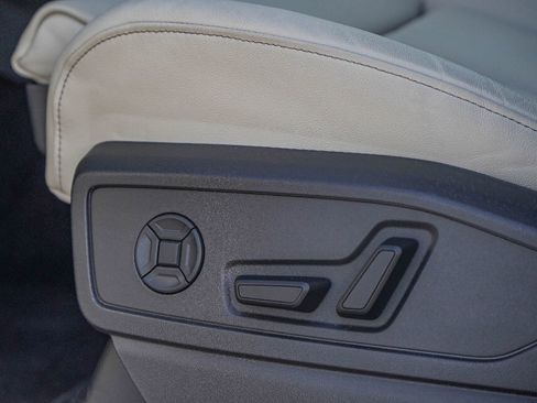 New 2025 Audi Q5 Premium Plus image 17